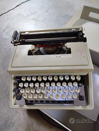 Macchina da scrivere portatile "Olivetti Macchina