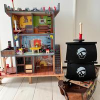 Fortino dei pirati in legno con Barca