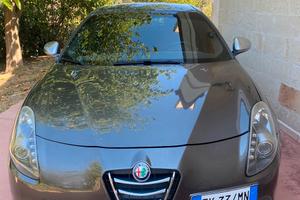 Alfa Romeo Giulietta 1.6JTDm-2 105cv EXLUSIVE