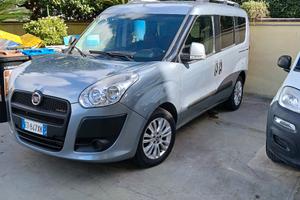 fiat doblo'autocarro 5 posti
