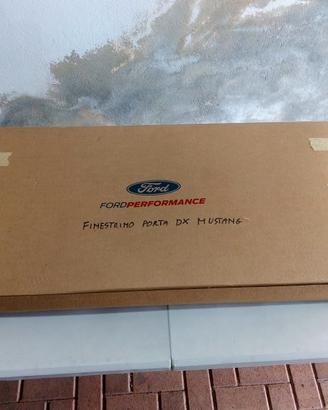 Finestrino per porta DX Mustang Coupé 2015-2017