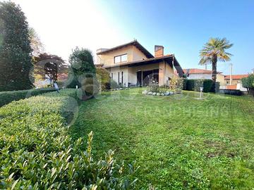 Villa o villino Bra [Rif 24/063VRG]