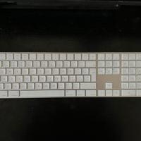 Apple Magic Keyboard con tastierino numerico