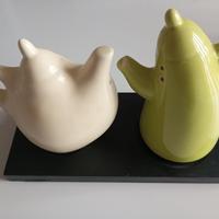 contenitore sale e pepe con vassoio in ceramica 