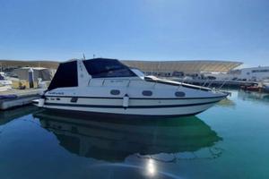 Barca 32 piedi con un motore da sostituire