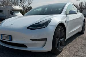 Tesla Model 3 Long Range AWD 2020 18" Batteria 86%