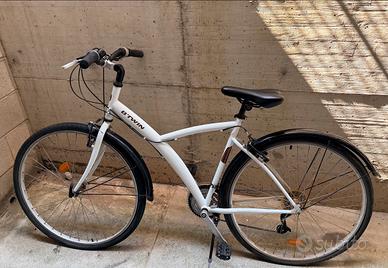 Bicicletta Btwin (City/Hybrid) praticamente nuova
