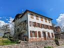 4-locali-a-roana
