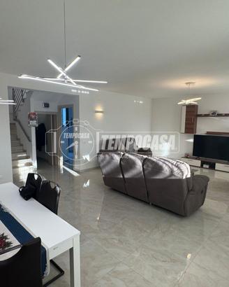 Villetta a schiera a Roverdicrè