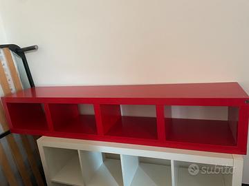 Libreria rossa Ikea