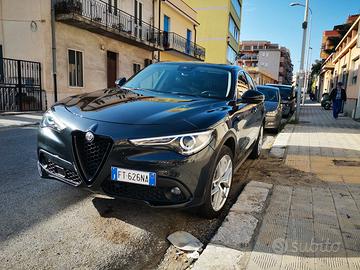 ALFA ROMEO STELVIO 2018 AT8 Q4 B-TECH