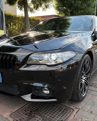 Bmw 525 525d Touring Luxury allestimento MSport