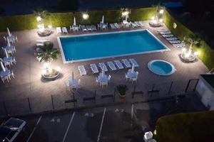 Mare e piscina