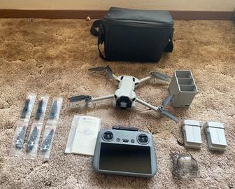 DJI Mavic 4 Pro Fly More Combo
