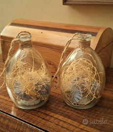 Piccole lanterne con luci