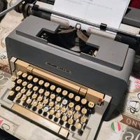 Macchina da scrivere