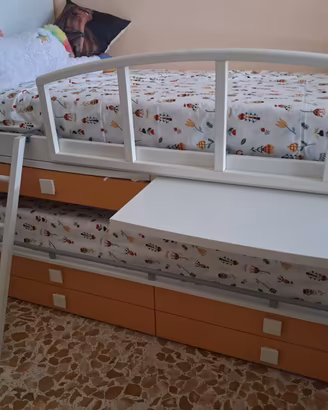 Letto a castello + scrivania