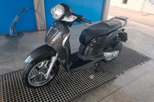 Aprilia Scarabeo 125 - 2009