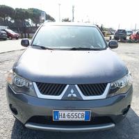 MITSUBISHI Outlander 2.0 DI-D Instyle 7 p.ti DPF