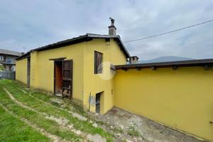 CASA SEMINDIPENDENTE A VIÙ