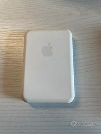 iPhone battery pack (Apple)
