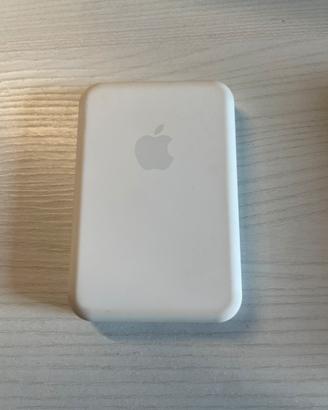 iPhone battery pack (Apple)