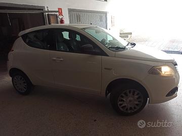 Lancia Ypsilon 2015