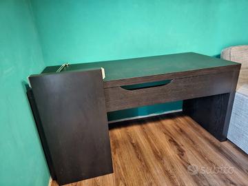 Scrivania con tavolo estraibile Ikea Malm