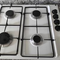 piano cottura 4 fuochi