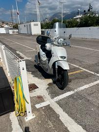 Scooter scarabeo 300s