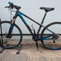 Bici MTB Focus Raven 29" in Carbonio