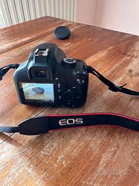 Macchinetta fotografica Canon EOS 4000D.
