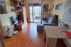 Trilocale in zona servita