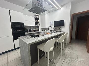 TRILOCALE CON GARAGE DOPPIO