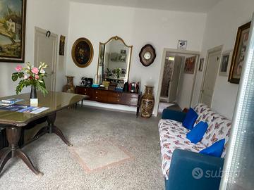 Casale di 400 mq libero su 4 lati