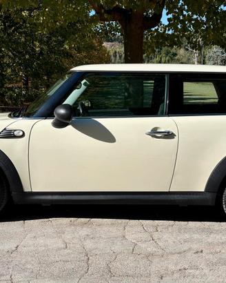 Mini 1.4 16V One (55kW)