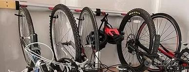 Supporto da parete per 6 biciclette