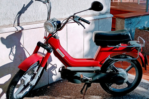 Motorino SI PIAGGIO con pochi km ottime gomme
