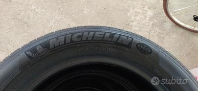 Treno Gomme Michelin 205/55 R16