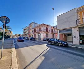 NEGOZIO A CONVERSANO