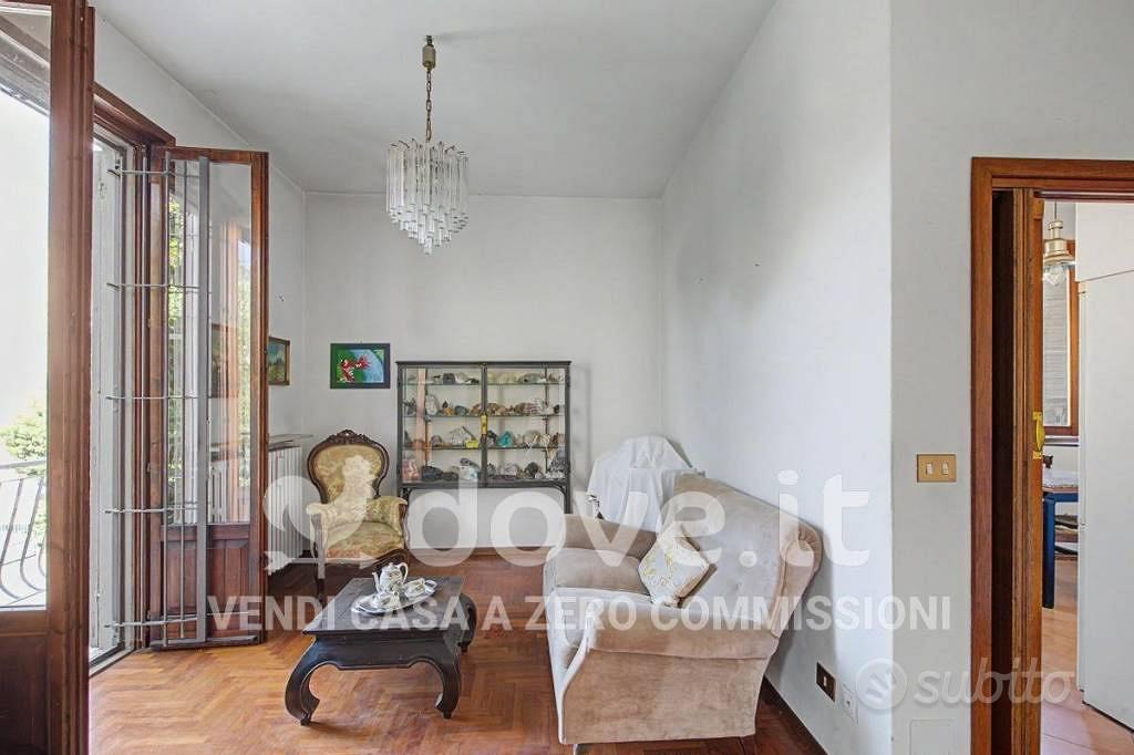 Villa di 300 m² con più di 5 locali a Parma - Vista 5