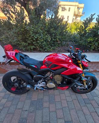 Ducati Streetfighter v4s 2020