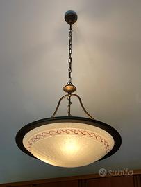 Lampadario e lampade in ferro battuto