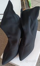 Stivaletto in tessuto elasticizzato di colore ner