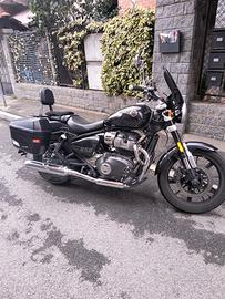 moto Royal Enfield super meteor