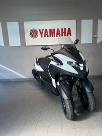 Yamaha Tricity 300 total white