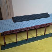 lima pensilina per treni in scala HO