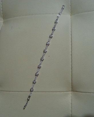 Collane, bracciali, orecchini in argento e pietre