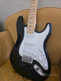 chitarra elettrica, in regaalo chitarra classica