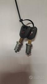 coppia chiavi con cilindretto honda